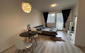 Moderne Studio S Bezplatnym Parkovanim