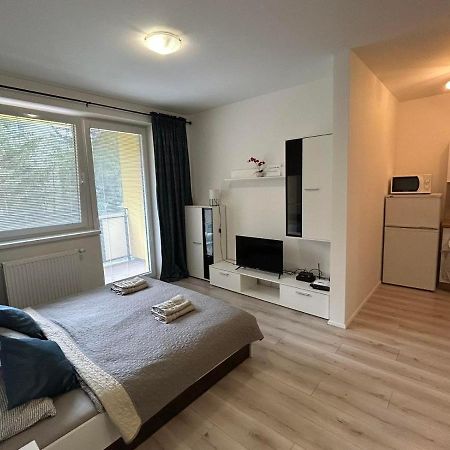 Moderne Studio S Bezplatnym Parkovanim Martin Exteriér fotografie